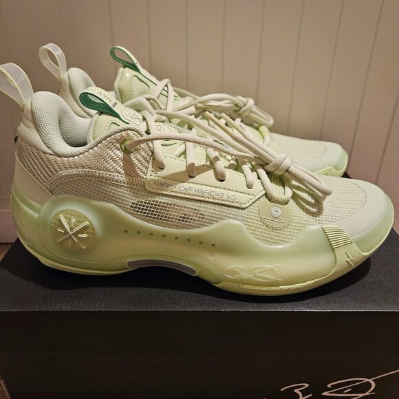 Way Of Wade 10 Low "Avocado" - Picture 1 of 7